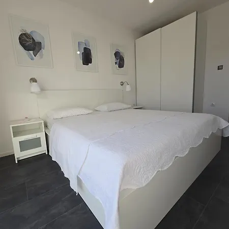 Apartment Aneta Crikvenica